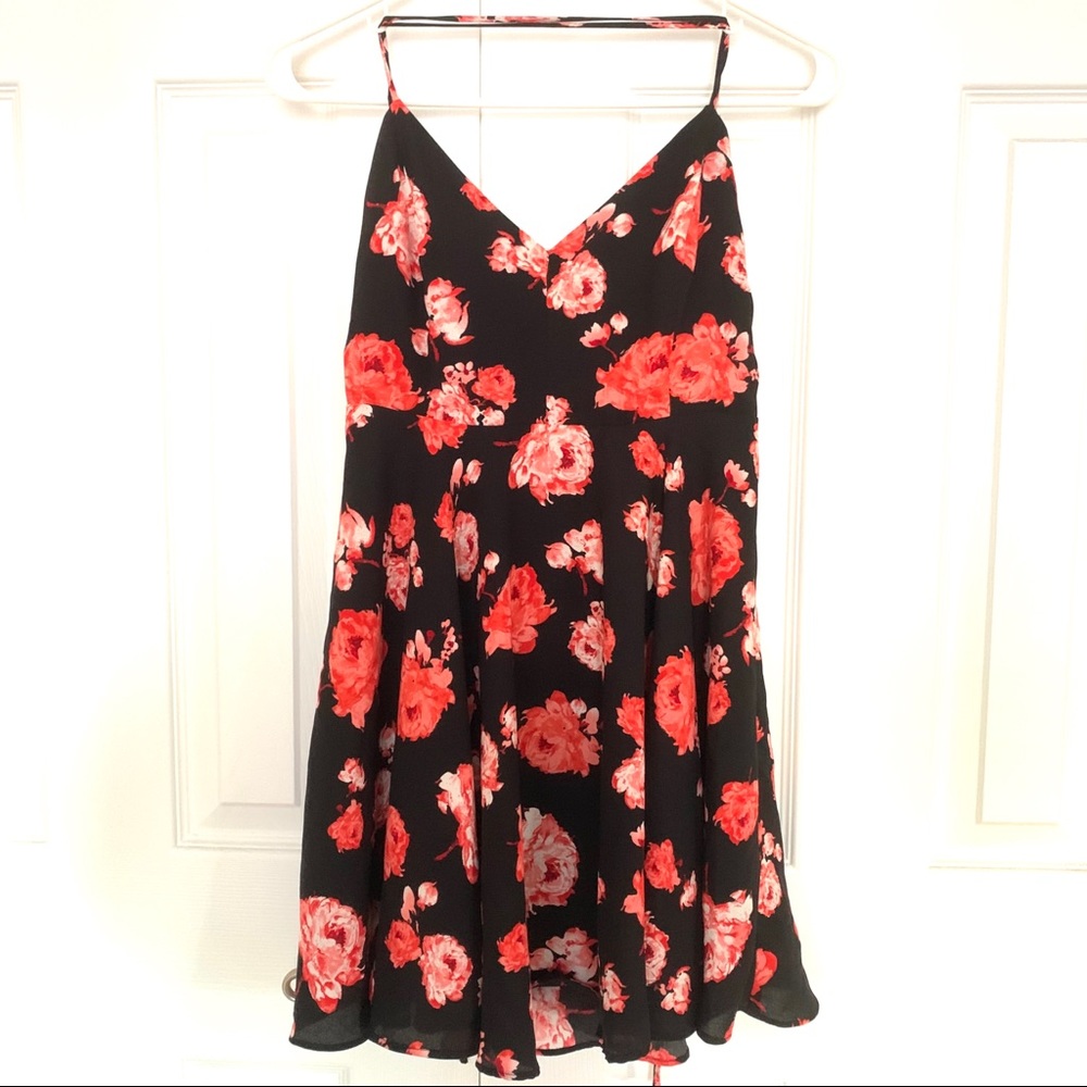 NEW Floral Sundress Summer Backless Dress